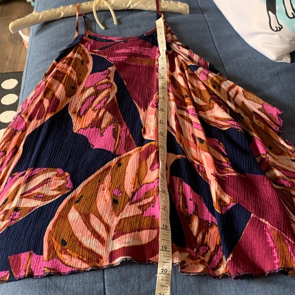 Floral Print Top - Picture 12 of 12